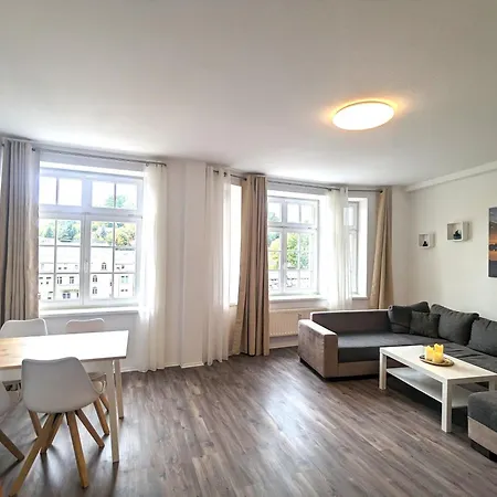 Hw3b - Helle Grosse Fuer Bis Zu 6 Personen Daire Sebnitz