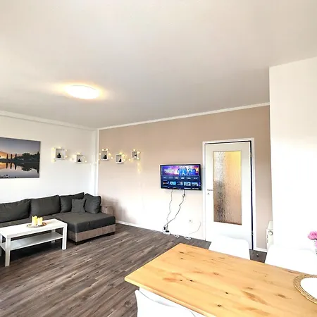 Hw3b - Helle Grosse Fuer Bis Zu 6 Personen Sebnitz